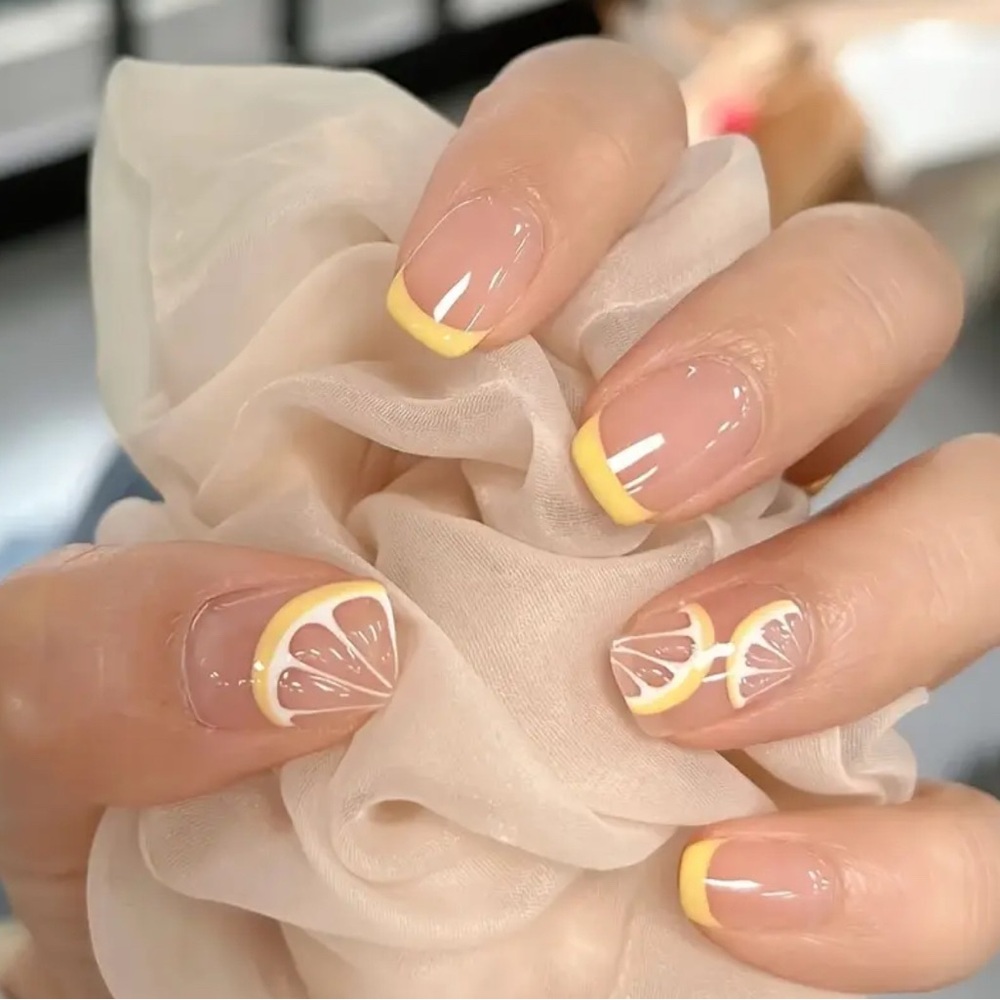 Summer lemon yellow French tip press on nails reusable 24 pcs short length NWT - Picture 12 of 15